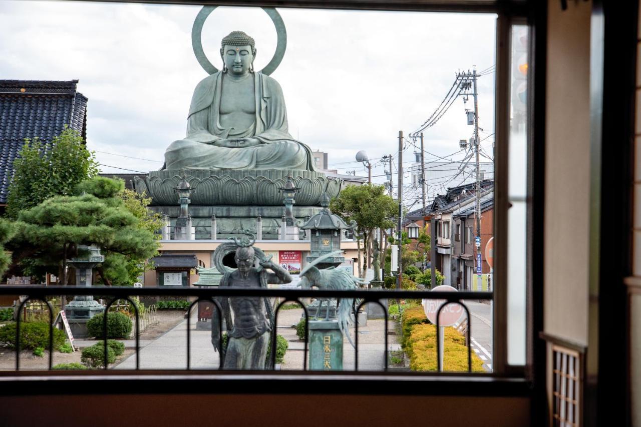 Kadokyu Ryokan Takaoka Exteriér fotografie
