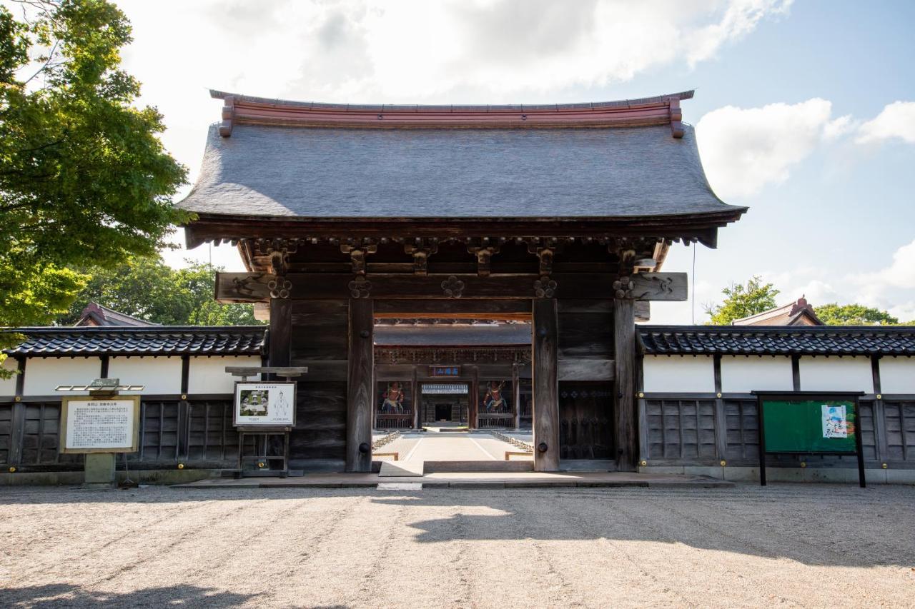 Kadokyu Ryokan Takaoka Exteriér fotografie